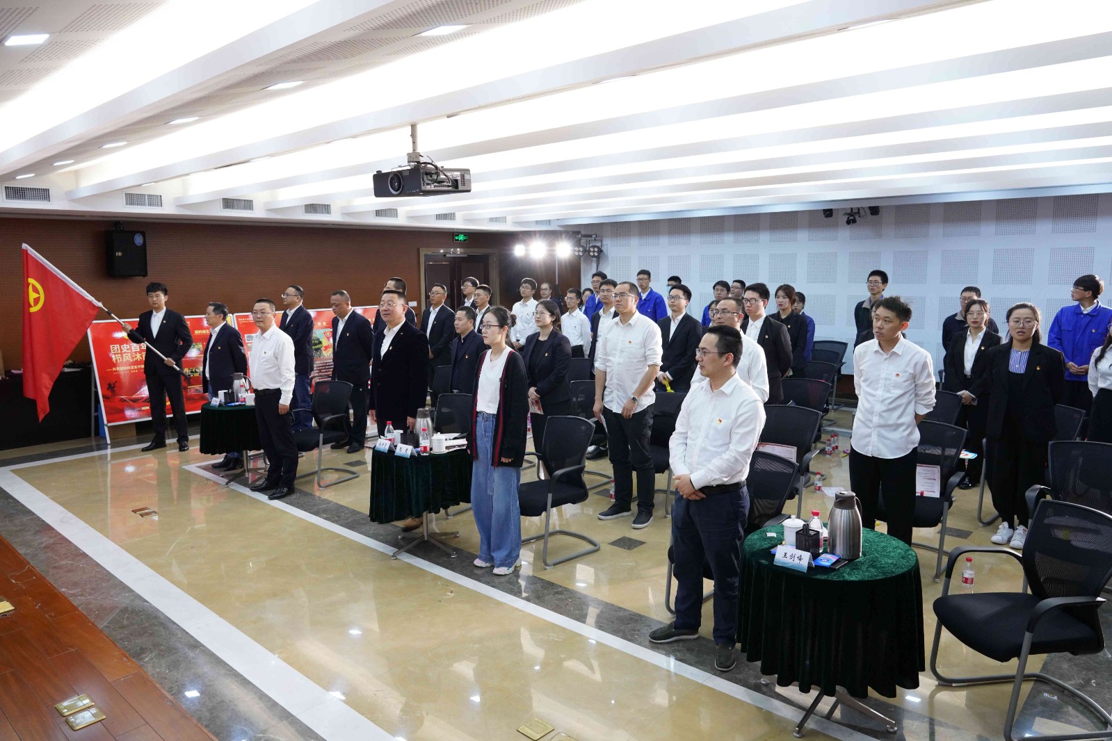 共唱团歌.jpg 共唱团歌.jpg