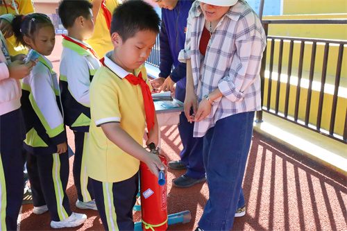 学用灭火器1.jpg